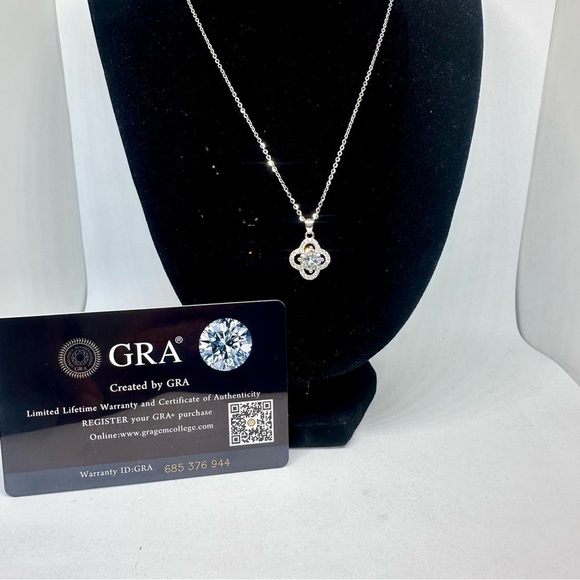 Moissanite Diamond Necklace, Bracelet, and Earrings, Clover Set. - Picture 4 of 16